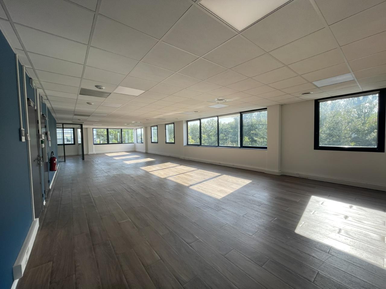 Bureau Aix-en-Provence 691m² Location bureau Aix-en-Provence Bouches-du-Rhône OLBUR2315721 8